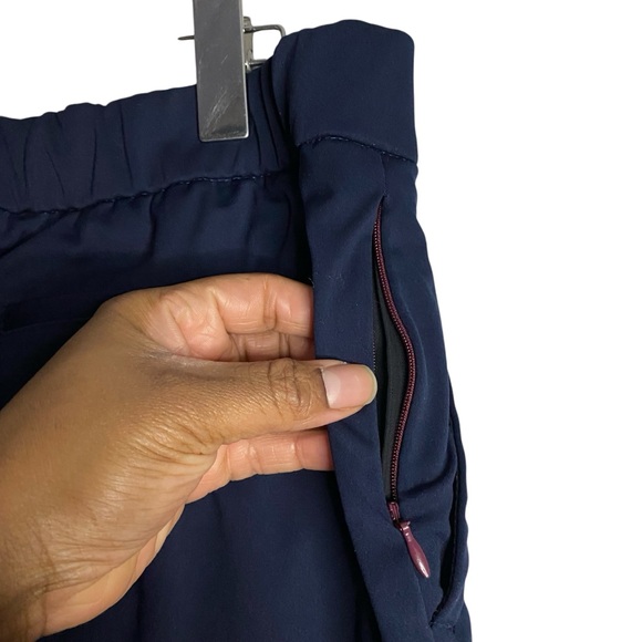 Bonobos Men's Navy Slim Tapered Performance Wear Pant - Picture 4 of 11